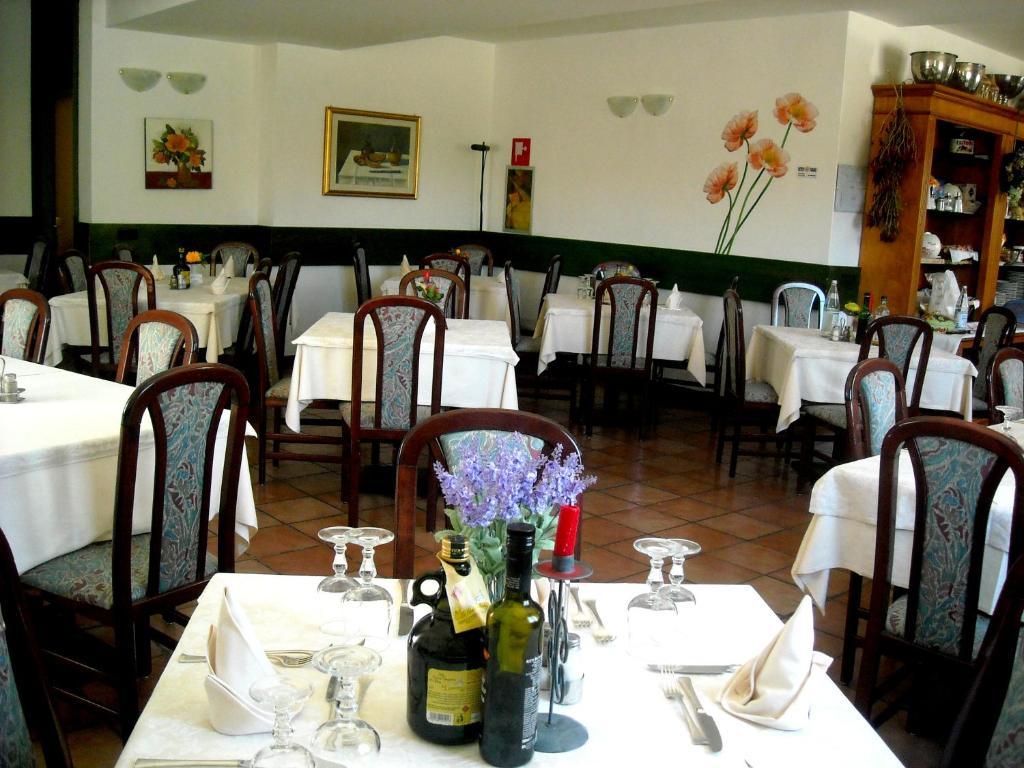 Hotel Faedo Pineta ภายนอก รูปภาพ