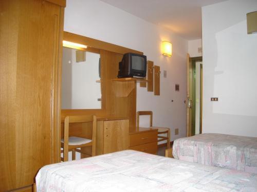 Hotel Faedo Pineta ภายนอก รูปภาพ